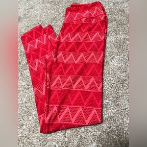 Lularoe valentines leggings